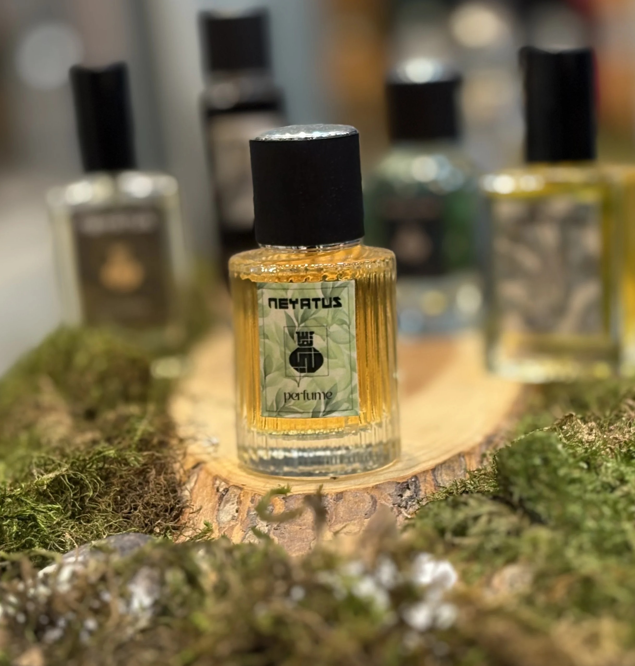 شیشه عطر نیاتوس